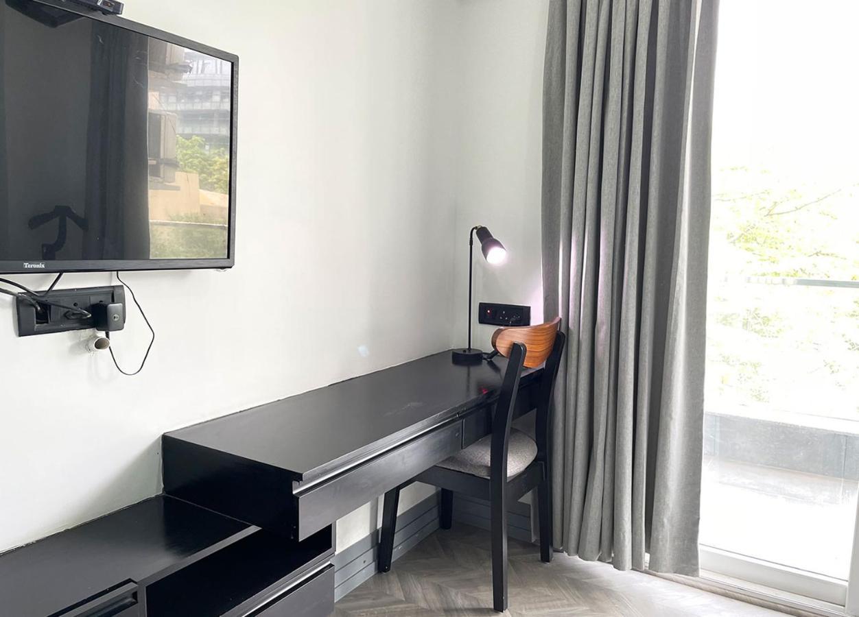 Bedchambers Serviced Apartments - Cyber City Гургаон Экстерьер фото