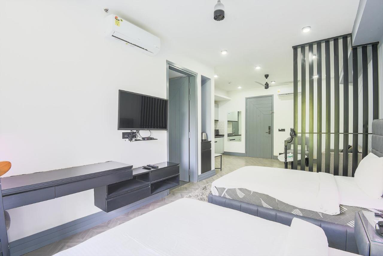 Bedchambers Serviced Apartments - Cyber City Гургаон Экстерьер фото